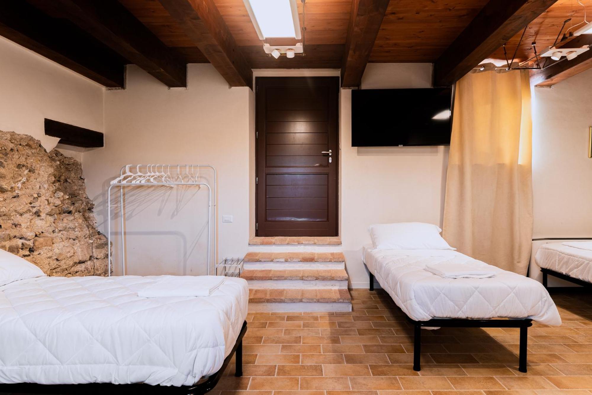 Porta Gemina History Lodge Urbisaglia Exterior photo